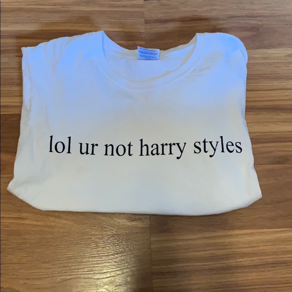 plain white t shirt